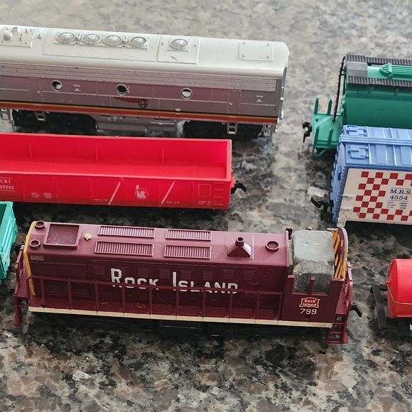 Colorful Train Set for Kids - Picture 2 of 4